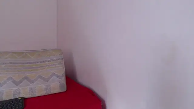 Scarlett Cherry  online show from April 11, 6:00 pm