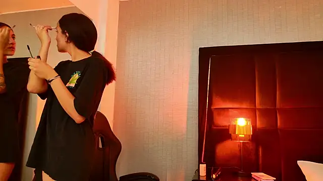 EllaEvanzz online show from April 8, 1:19 am