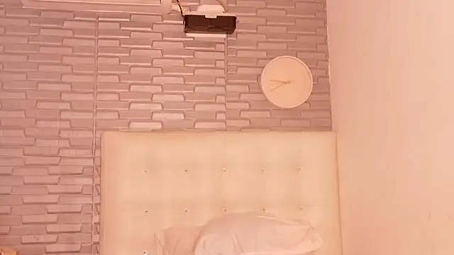 pervert shydoll1 online show from April 1, 3:18 am