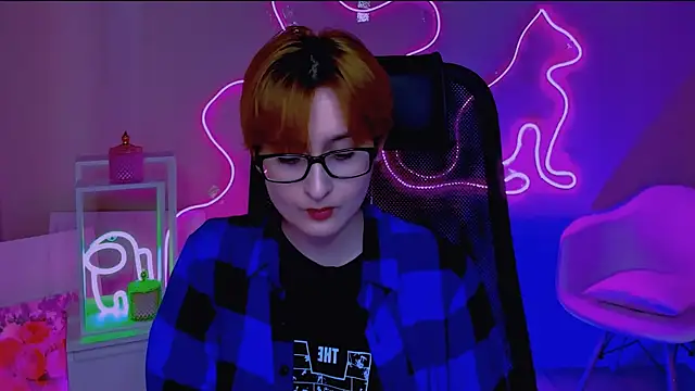 LixeLuna online show from April 4, 6:34 am