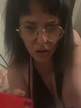 Xlilli69X online show from April 17, 10:01 pm