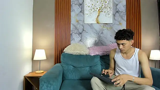 SKYN MAN online show from April 2, 1:25 am