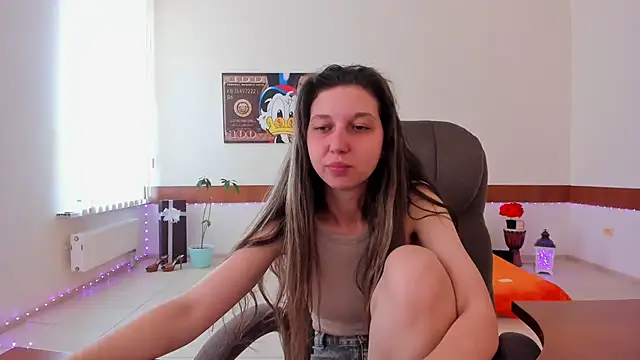 Ellina Star online show from April 18, 8:17 am