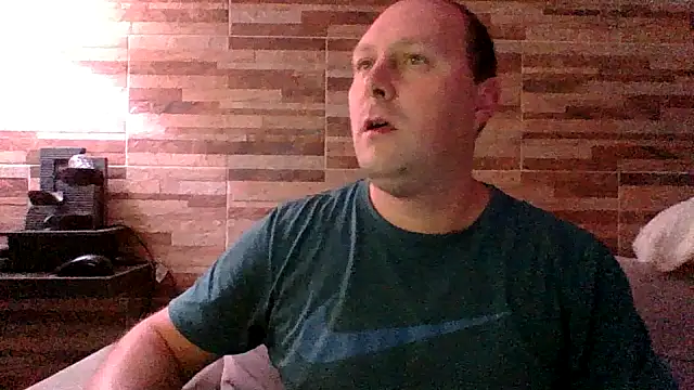 lustonfan online show from April 26, 10:29 pm