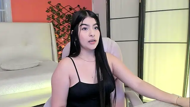 HannaLee333 online show from April 7, 9:28 pm