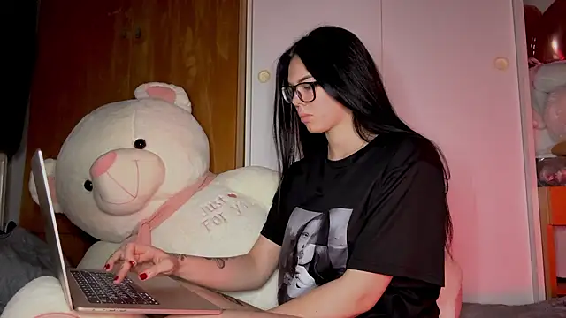 FloppingPrimary online show from March 17, 11:42 pm