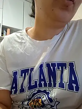 Emi hot1 online show from March 31, 7:14 pm