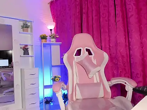 Ivy Brown  online show from March 13, 12:50 pm