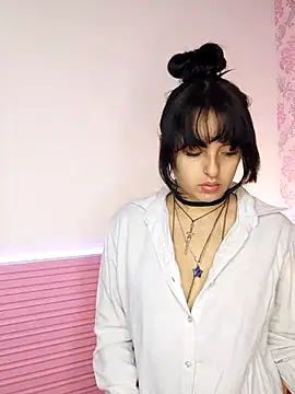 Jade rous online show from April 14, 11:43 am