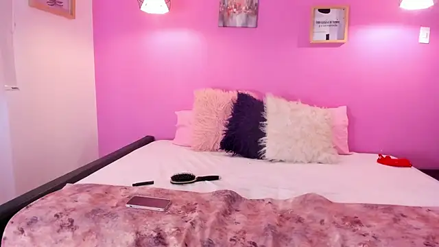 liapinket online show from March 30, 1:33 pm