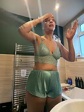 Saskia xx online show from March 13, 9:10 am