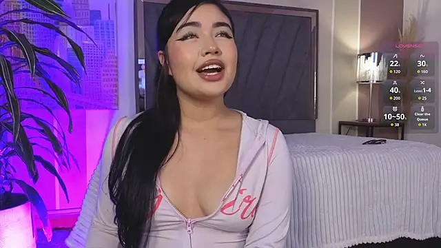SweetiePie 3 online show from June 3, 2:44 pm