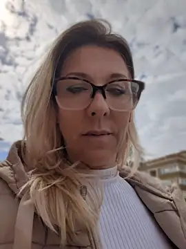 ManuelaX online show from March 7, 12:23 pm