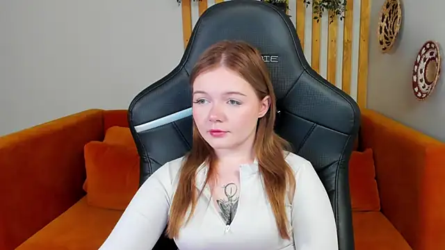 ElinaVale online show from June 26, 6:03 am