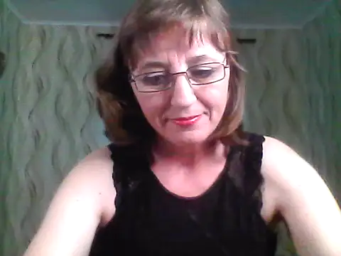 Alisaprice077 online show from May 1, 3:59 pm
