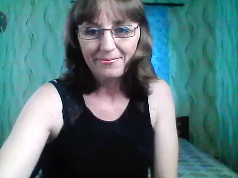 Alisaprice077 online show from April 11, 7:56 am