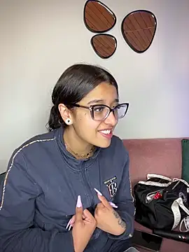 chanell pinkk online show from April 28, 1:59 pm