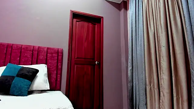 FreyaCameron online show from April 25, 1:52 pm