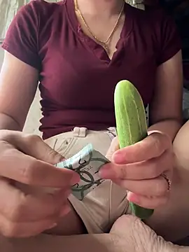 July-lovee online show from April 21, 5:25 am