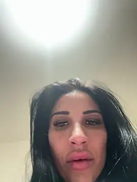 Miss juicy babes69 online show from April 4, 11:25 pm