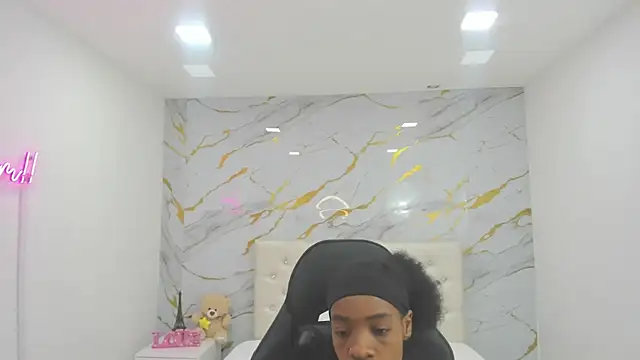 Sofia echeverri online show from May 16, 12:04 pm