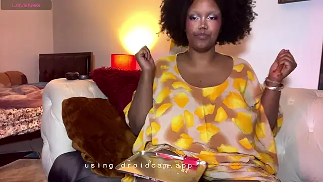 juicy janet online show from April 9, 5:32 am