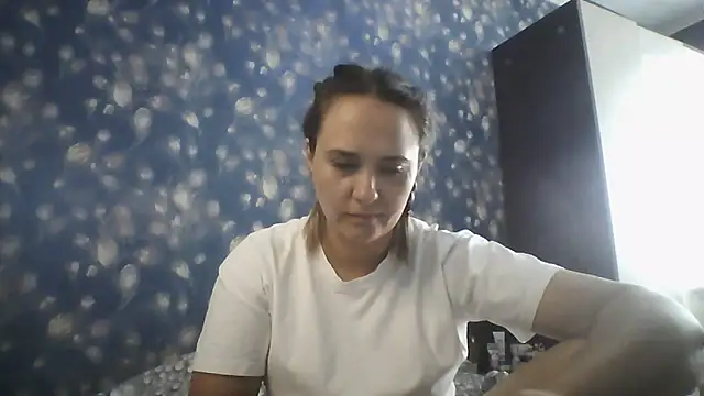 Alisa07qw online show from June 10, 2:55 am