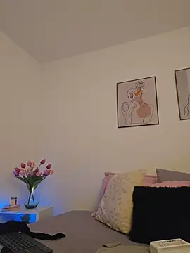 Victoria Evanss online show from April 25, 10:29 pm