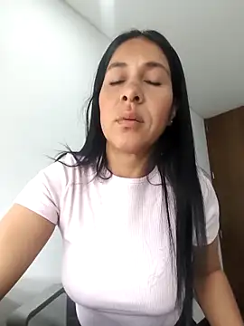 Camillemonroe  online show from April 16, 1:22 pm