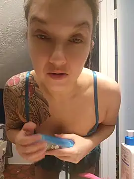 NicolePearl online show from May 9, 2:24 am