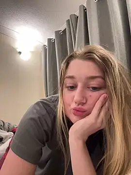 Ameliaxoxoo online show from April 7, 4:58 am