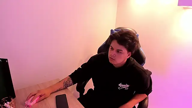 Melody and Max online show from April 16, 2:56 am