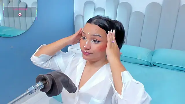 lia sucker online show from April 29, 3:10 am