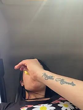 leila moretti online show from April 1, 7:11 pm