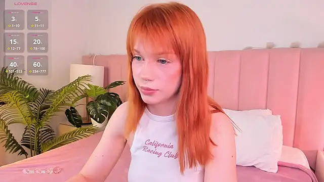 lisa sunny  online show from March 22, 10:27 pm