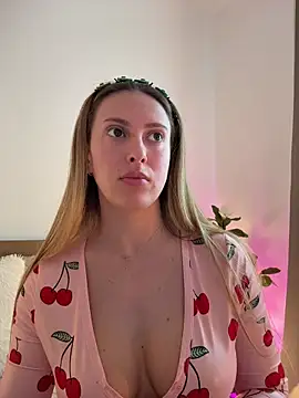 EvaRyen  online show from April 29, 2:31 pm