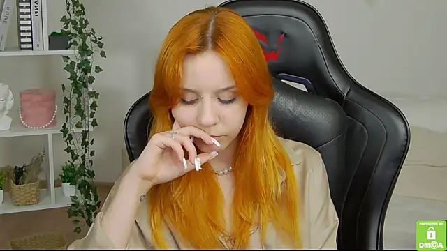 Rachel lips online show from May 30, 10:02 am