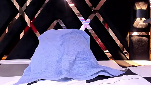 dajacatt online show from March 30, 7:13 pm