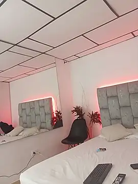 LexyJohnnes  online show from April 22, 1:52 pm