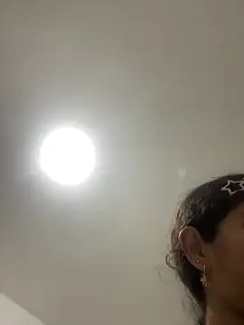 LINDA EF online show from April 23, 1:02 pm