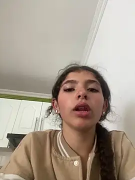 LINDA EF online show from April 18, 12:29 pm