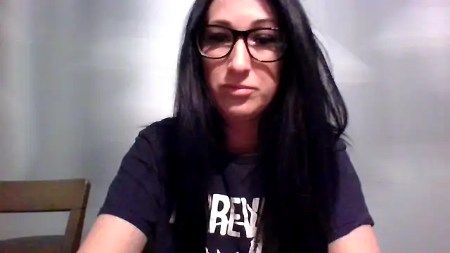 TheVictoriaWolf online show from March 26, 9:33 am