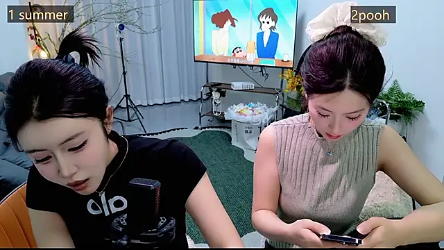 Summerbaby-001 online show from March 17, 12:20 pm