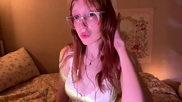 holly sinner  online show from March 28, 12:11 am