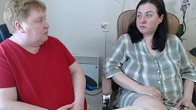 Lindy-Jeanie online show from May 5, 12:41 pm