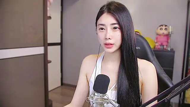 XiaoYuBao- online show from April 13, 3:35 pm