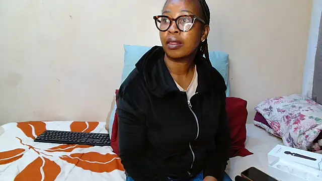 Prettylicou online show from July 13, 5:14 pm
