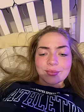 ohitsclarafox online show from June 12, 1:35 am