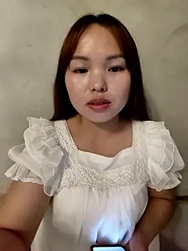 Mina xYx online show from April 29, 5:30 pm