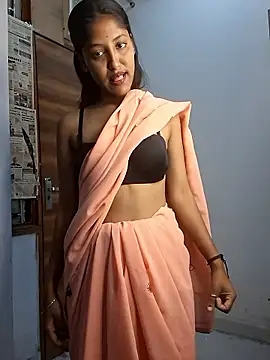 Pari lovers online show from June 4, 2:32 pm